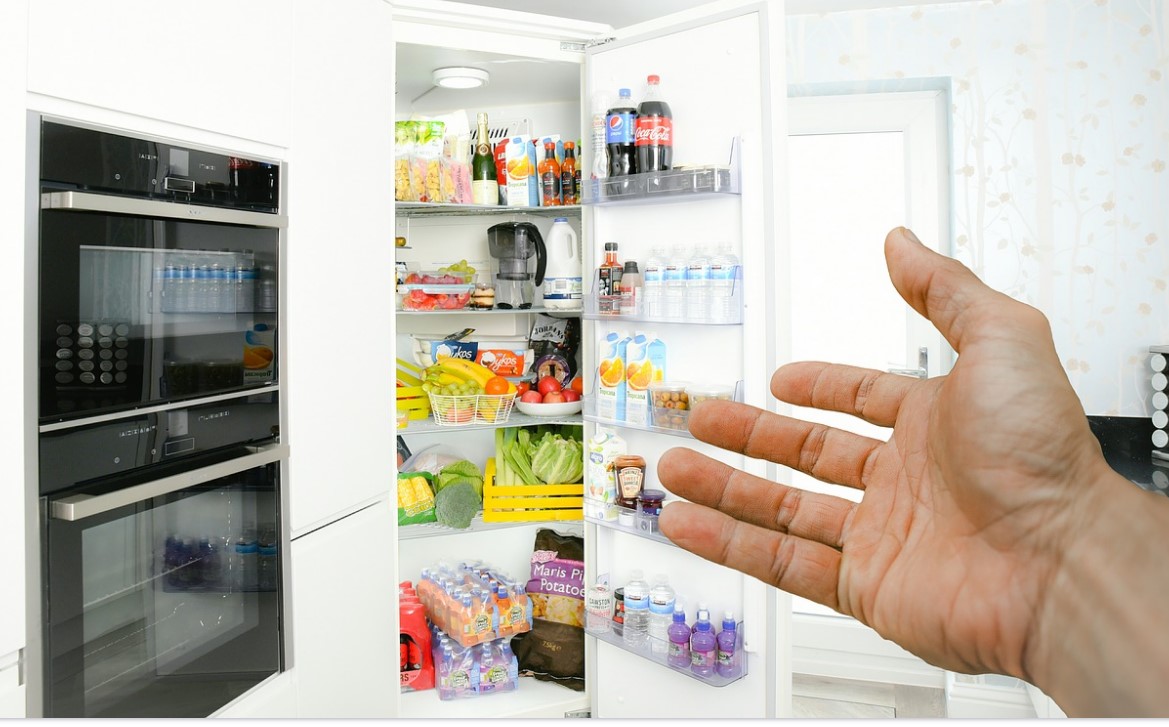 32 Inch Wide Refrigerators with Water and Ice Dispenser